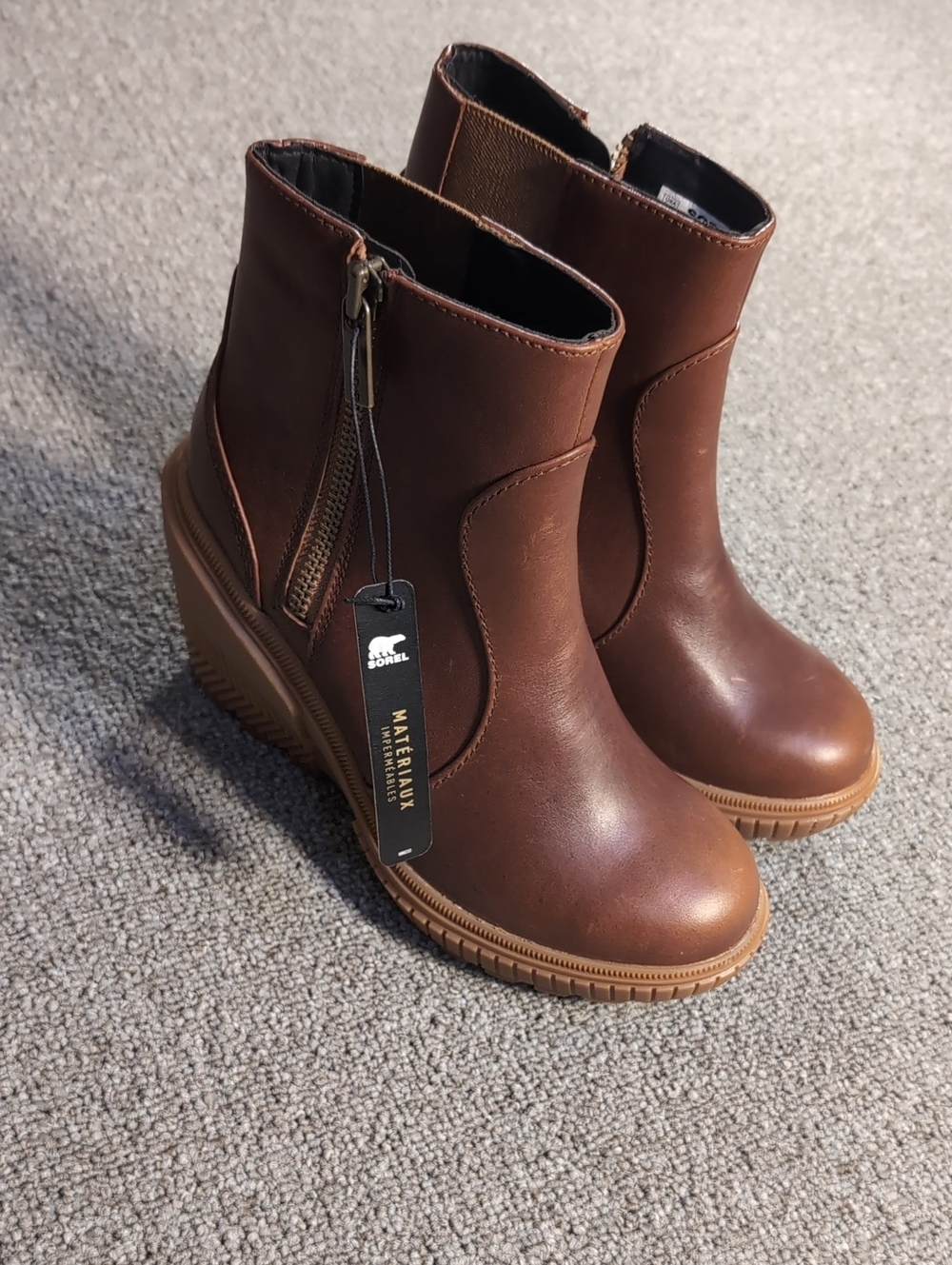 NWT SOREL Ona Ave Zip Wedge Boots Size 6.5 in Velvet Tan/Gum - Picture 3 of 9
